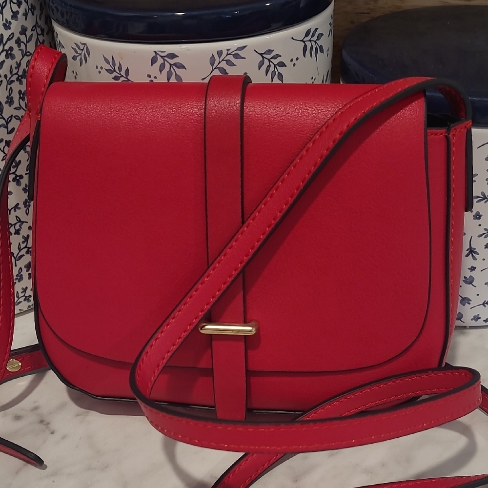 Elegant Red Leather Crossbody Bag
